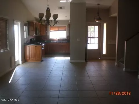 4826 E Desert View Dr, Phoenix, AZ 85044 photo 4