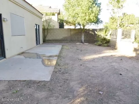 929 S Abalone Dr, Gilbert, AZ 85233 photo 2