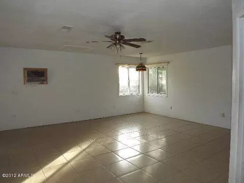 134 S Main Dr, Apache Junction, AZ 85120 photo 4