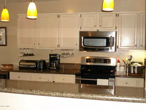 4031 E Lavender Ln, Phoenix, AZ 85044 photo 3