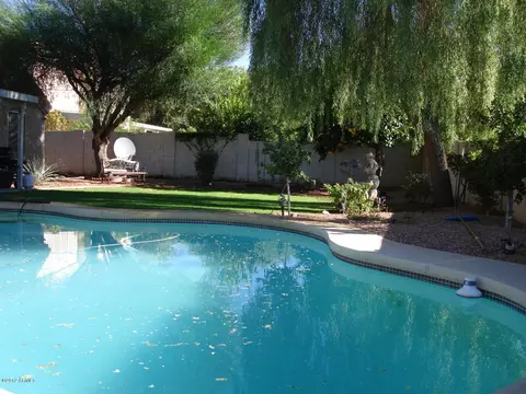 4031 E Lavender Ln, Phoenix, AZ 85044 photo 2