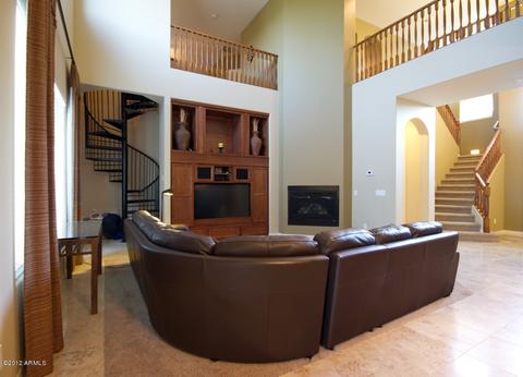 3987 E Herrera Dr, Phoenix, AZ 85050 photo 2