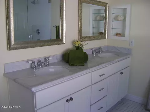 3510 N 35th Pl, Phoenix, AZ 85018 photo 12