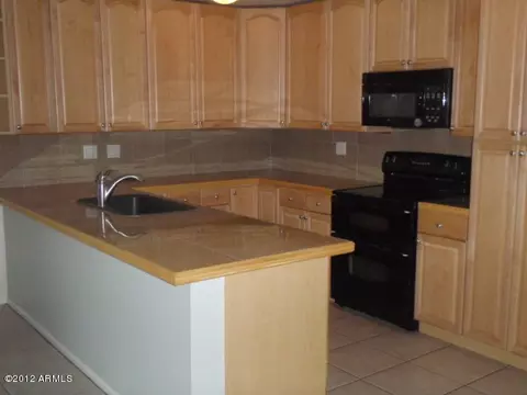 517 E Malibu Dr, Tempe, AZ 85282 photo 2
