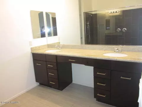 307 W Herro Ln, Phoenix, AZ 85013 photo 8