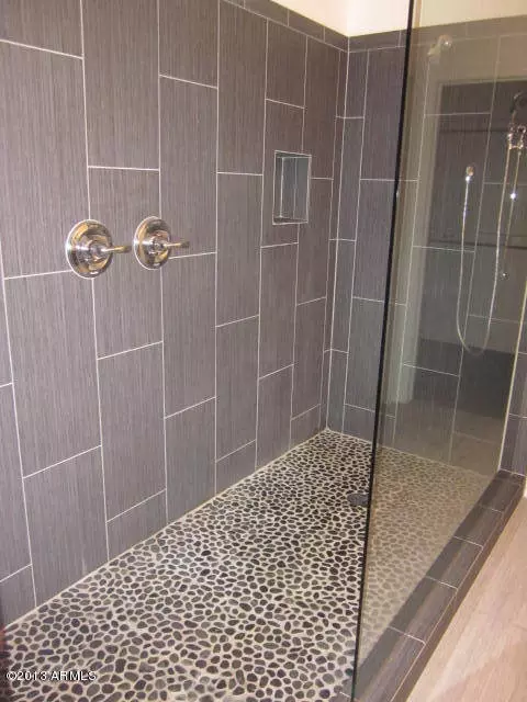 307 W Herro Ln, Phoenix, AZ 85013 photo 4
