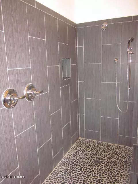 307 W Herro Ln, Phoenix, AZ 85013 photo 5