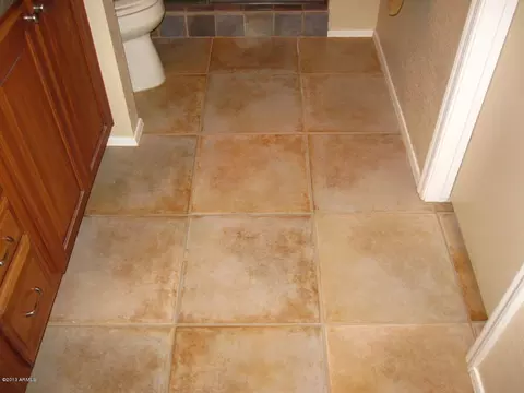 211 E Desert Ln, Gilbert, AZ 85234 photo 25