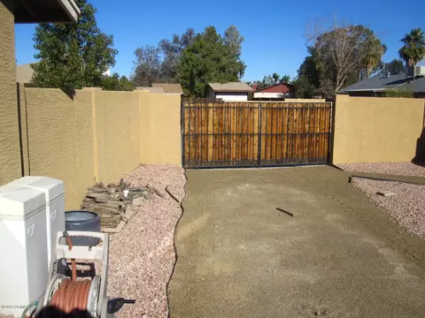211 E Desert Ln, Gilbert, AZ 85234 photo 34