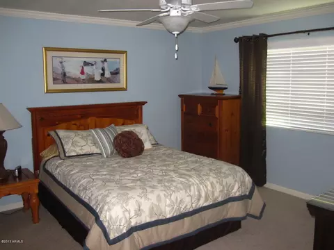 211 E Desert Ln, Gilbert, AZ 85234 photo 15