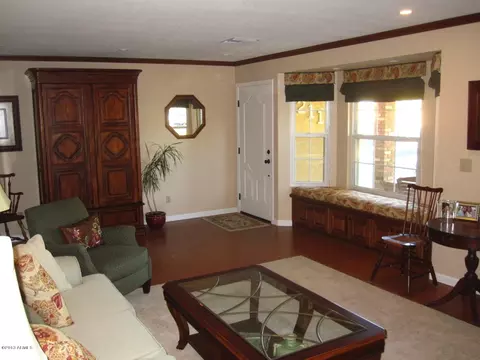 211 E Desert Ln, Gilbert, AZ 85234 photo 7