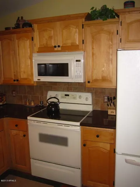 211 E Desert Ln, Gilbert, AZ 85234 photo 13