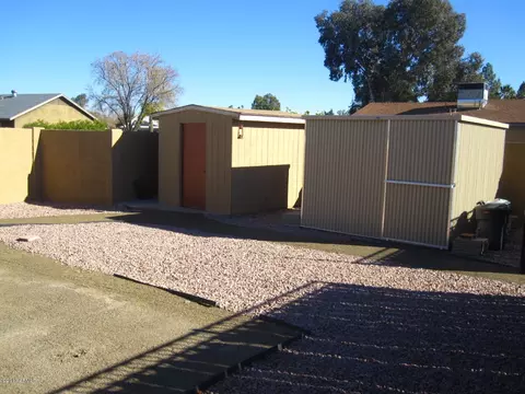 211 E Desert Ln, Gilbert, AZ 85234 photo 31