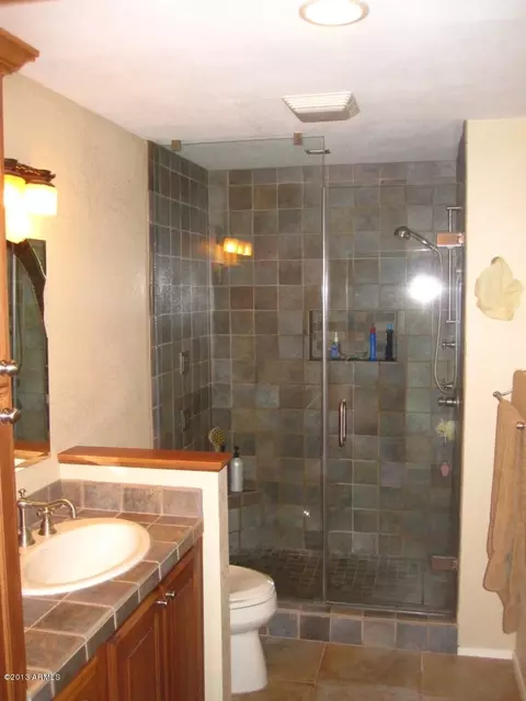 211 E Desert Ln, Gilbert, AZ 85234 photo 22