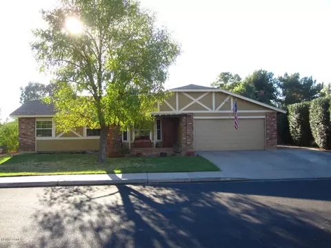 211 E Desert Ln, Gilbert, AZ 85234 photo 1