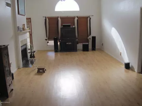 529 E Utopia Rd, Phoenix, AZ 85024 photo 3