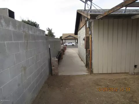 4325 N 79th Dr, Phoenix, AZ 85033 photo 12