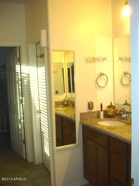 2985 E Meadowview Dr, Gilbert, AZ 85298 photo 5