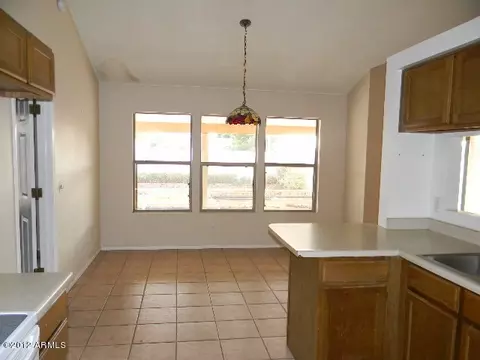 675 E Manor Dr, Chandler, AZ 85225 photo 6