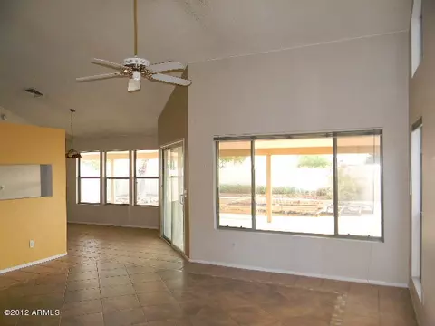 675 E Manor Dr, Chandler, AZ 85225 photo 4