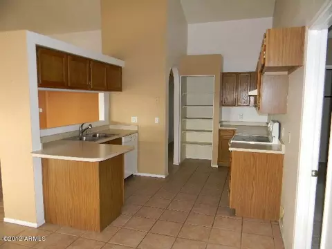 675 E Manor Dr, Chandler, AZ 85225 photo 9