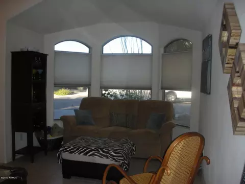 4333 E Abraham Ln, Phoenix, AZ 85050 photo 3