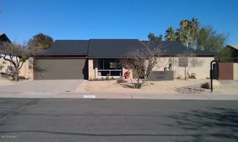 2360 E Sahuaro Dr, Phoenix, AZ 85028 photo 1