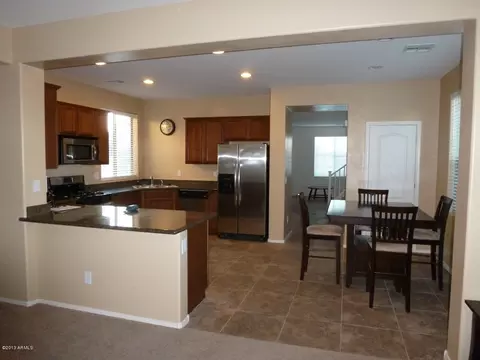 2033 S Colt Dr, Gilbert, AZ 85295 photo 2