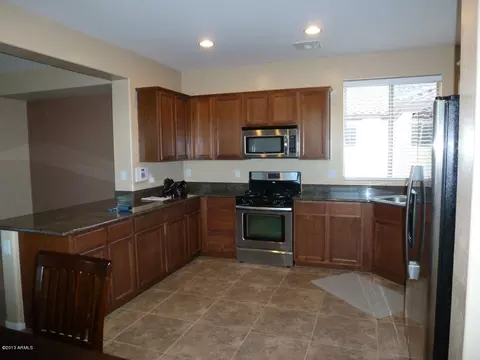 2033 S Colt Dr, Gilbert, AZ 85295 photo 3