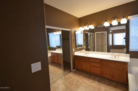 239 W Desert Ave, Gilbert, AZ 85233 photo 19