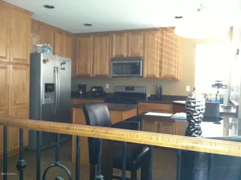 1249 E Julian Dr, Gilbert, AZ 85295 photo 4