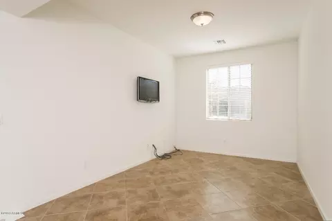 3928 E Crest Ln, Phoenix, AZ 85050 photo 16