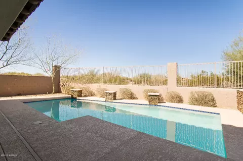 3928 E Crest Ln, Phoenix, AZ 85050 photo 12