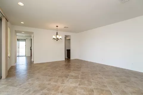 3928 E Crest Ln, Phoenix, AZ 85050 photo 6