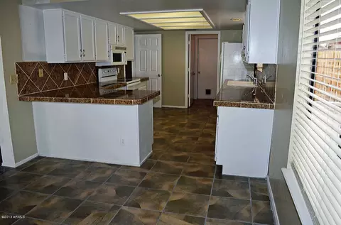 420 E Harwell Rd, Gilbert, AZ 85234 photo 4