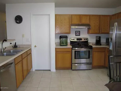 654 S Concord St, Gilbert, AZ 85296 photo 6