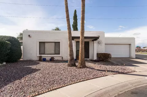 701 E Michelle Dr, Phoenix, AZ 85022 photo 8