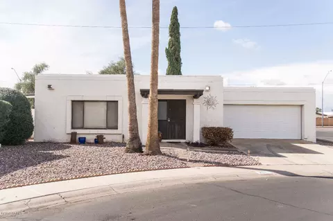 701 E Michelle Dr, Phoenix, AZ 85022 photo 1
