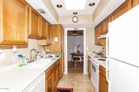 701 E Michelle Dr, Phoenix, AZ 85022 photo 14