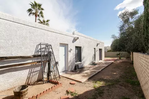 701 E Michelle Dr, Phoenix, AZ 85022 photo 18