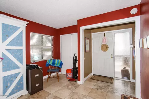 701 E Michelle Dr, Phoenix, AZ 85022 photo 7