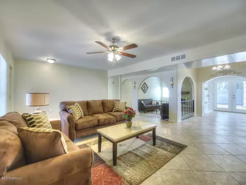 1055 E Hampton Ave, Mesa, AZ 85204 photo 3
