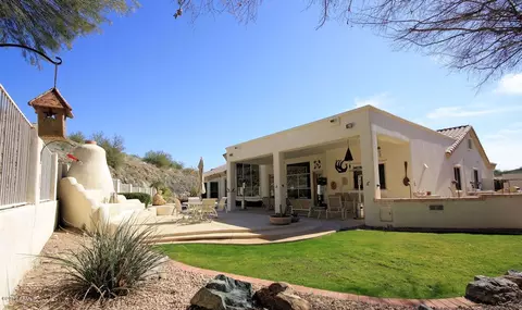 824 E Cathedral Rock Dr, Phoenix, AZ 85048 photo 1