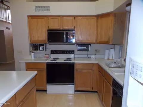 3220 E Hiddenview Dr, Phoenix, AZ 85048 photo 11