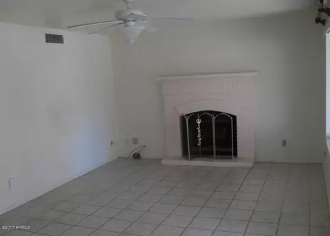 4233 E Tanglewood Dr, Phoenix, AZ 85048 photo 4