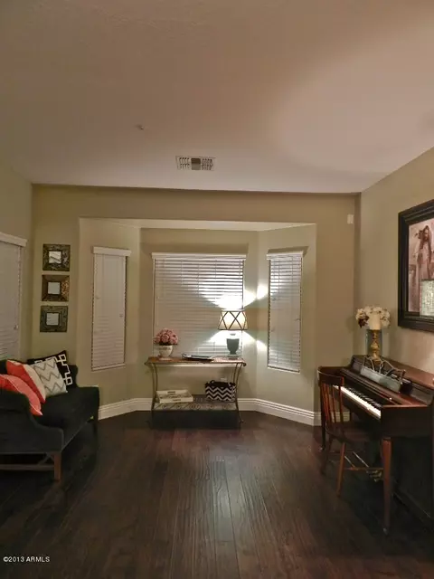 3076 E Orchid Ln, Gilbert, AZ 85296 photo 2
