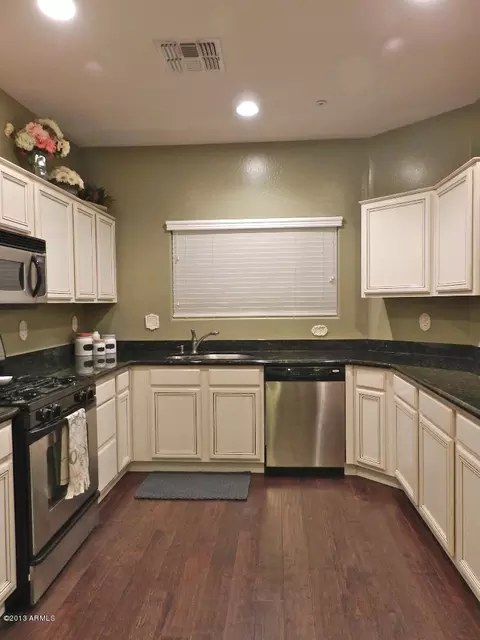 3076 E Orchid Ln, Gilbert, AZ 85296 photo 5