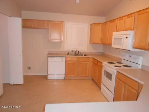 4318 E Glenhaven Dr, Phoenix, AZ 85048 photo 4