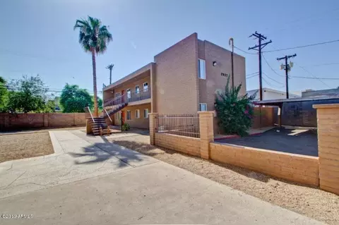 2919 N 38th St, Phoenix, AZ 85018 photo 1