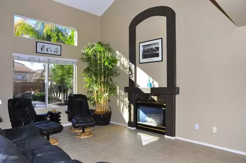 4519 E Rowel Rd, Phoenix, AZ 85050 photo 7